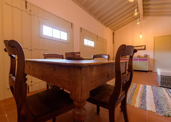 Adega Do Mota * Vila Franca do Campo